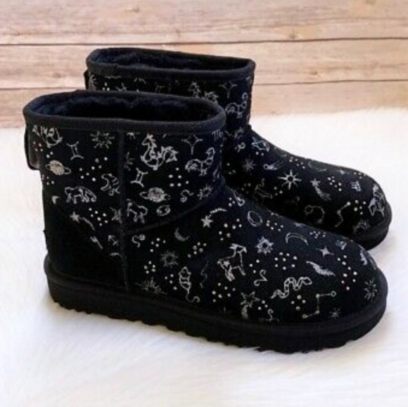 SALE! UGG Black Classic Zodiac Mini - Picture 3 of 7